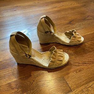 Awesome espadrilles. Light tan suede with ruffle detail